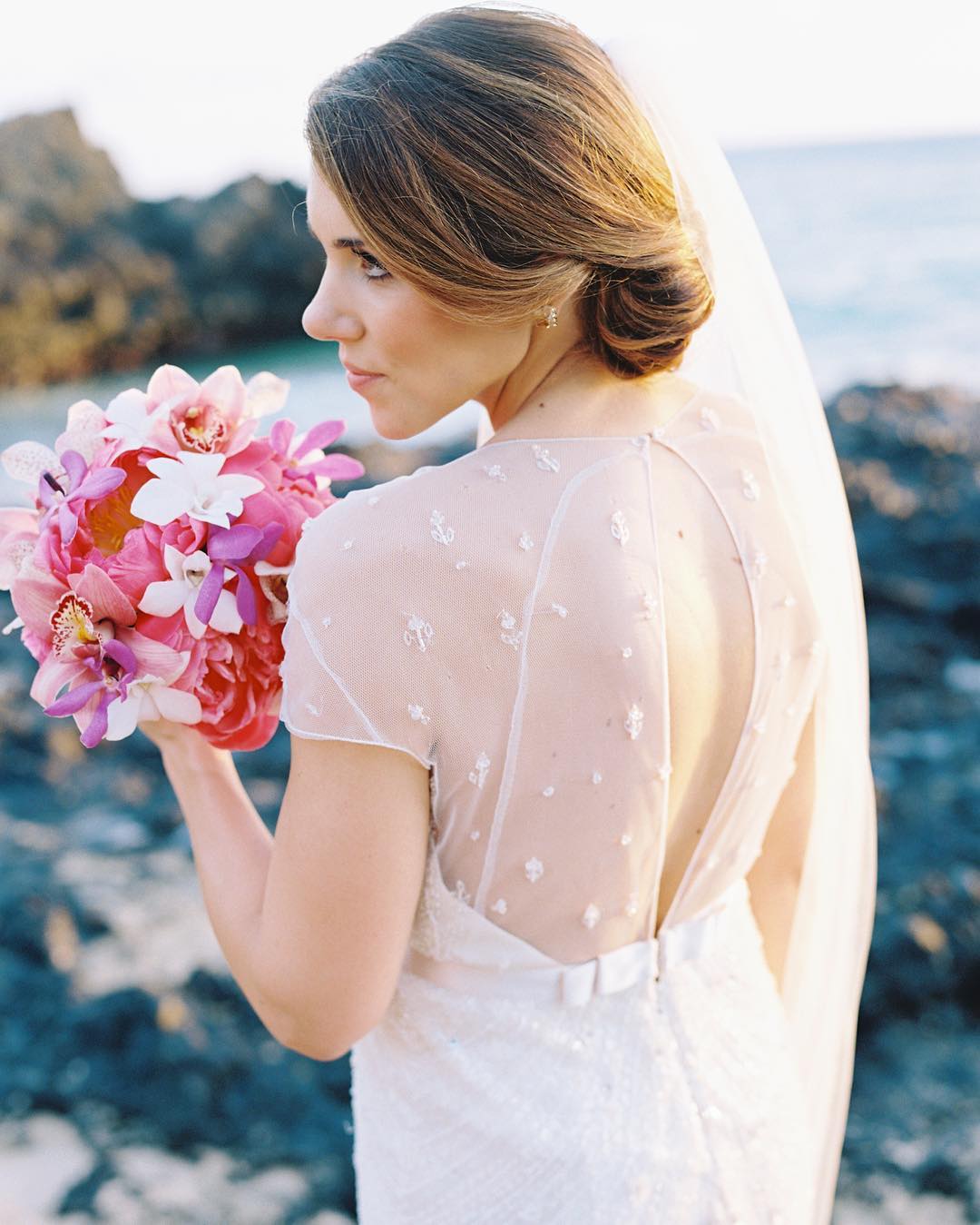 Captivating Beach Wedding Hairstyles Perfect Tresses for Your Dreamy Day